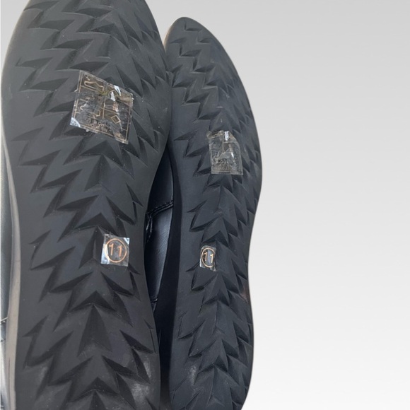 Wanderlust women’s Black Winter Boots with Zipper Detail. Size 11 - Picture 4 of 5